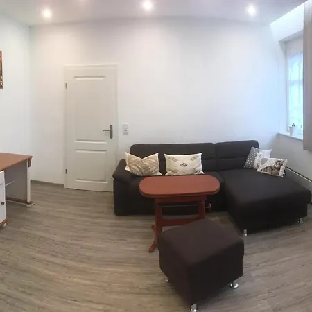 Zentral Gelegene Ausgestattete Daire *